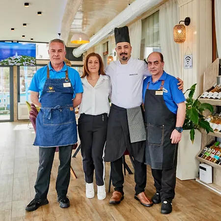 Petar And Pavel & Relax Center ポモリエ