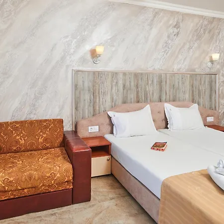 Petar And Pavel & Relax Center 3* Поморие